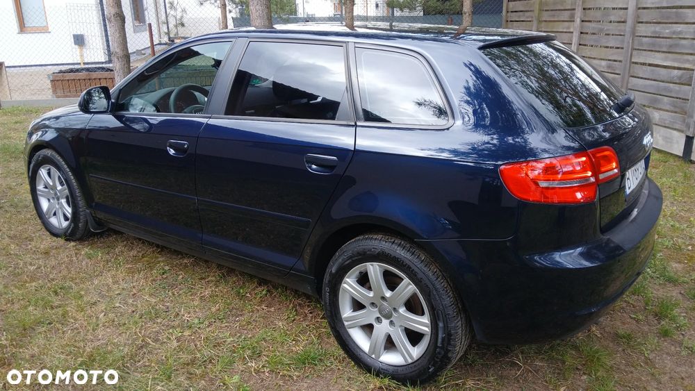 Audi A3 Sportback 1.6 TDI DPF Ambition - 8