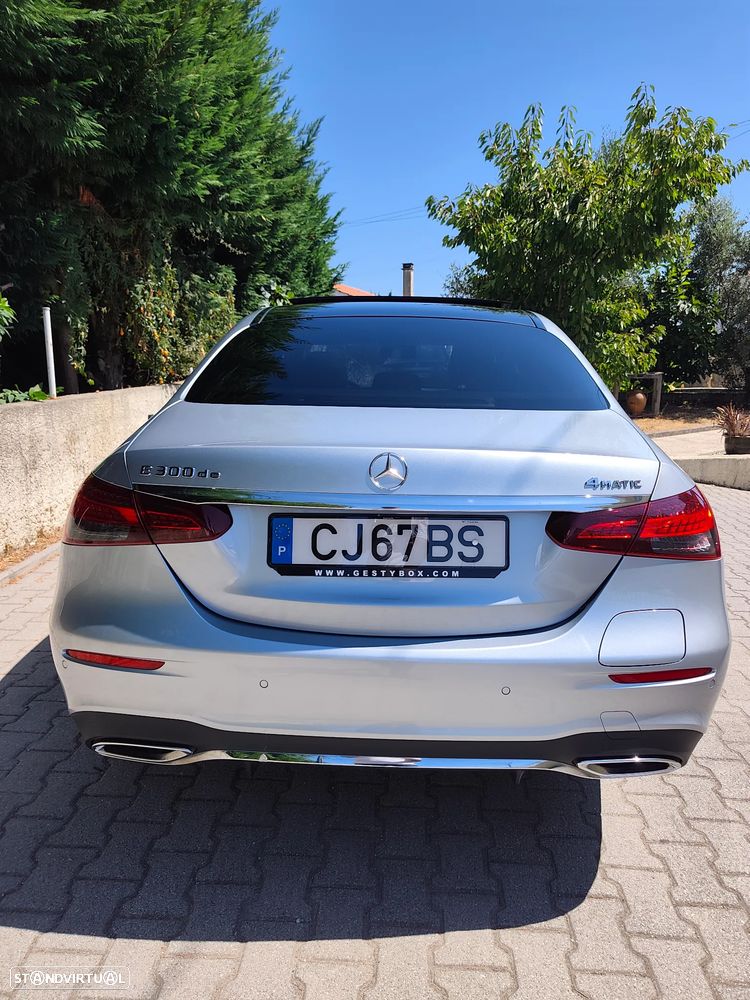 Mercedes-Benz E 300 de 4Matic 9G-TRONIC AMG Line - 13