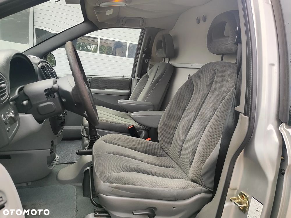 Chrysler Grand Voyager - 8