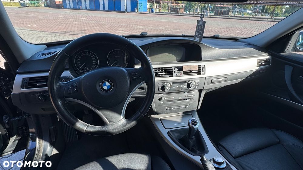 BMW Seria 3 325i - 15