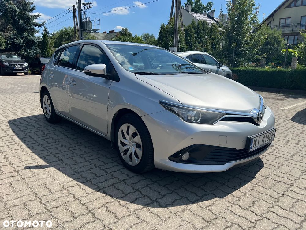 Toyota Auris 1.6 Premium - 3