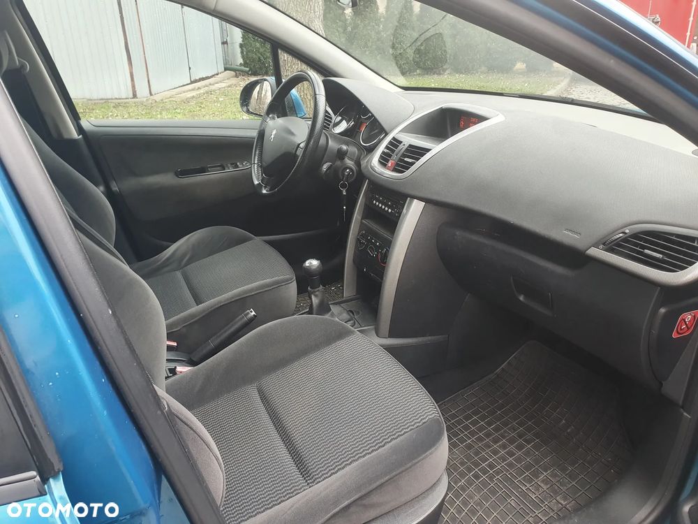 Peugeot 207 HDi FAP 90 (Blue Lion) Tendance - 13