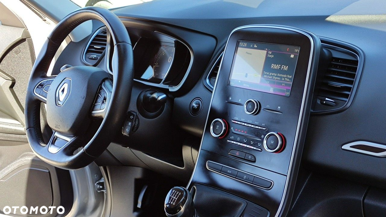 Renault Grand Scenic - 5