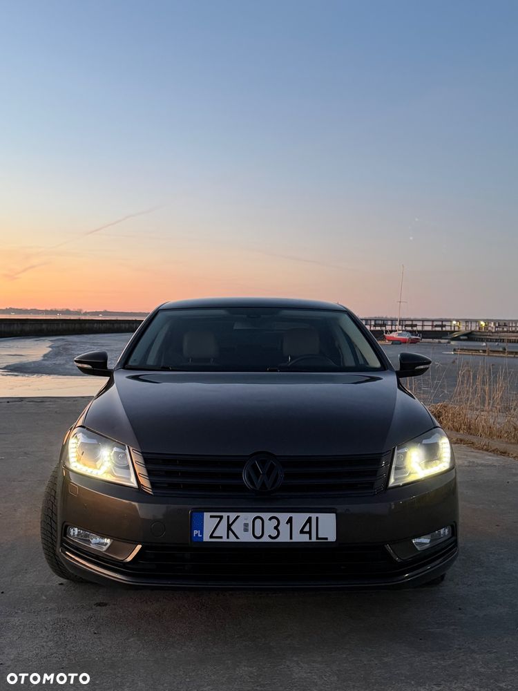 Volkswagen Passat 2.0 TSI Highline DSG - 2