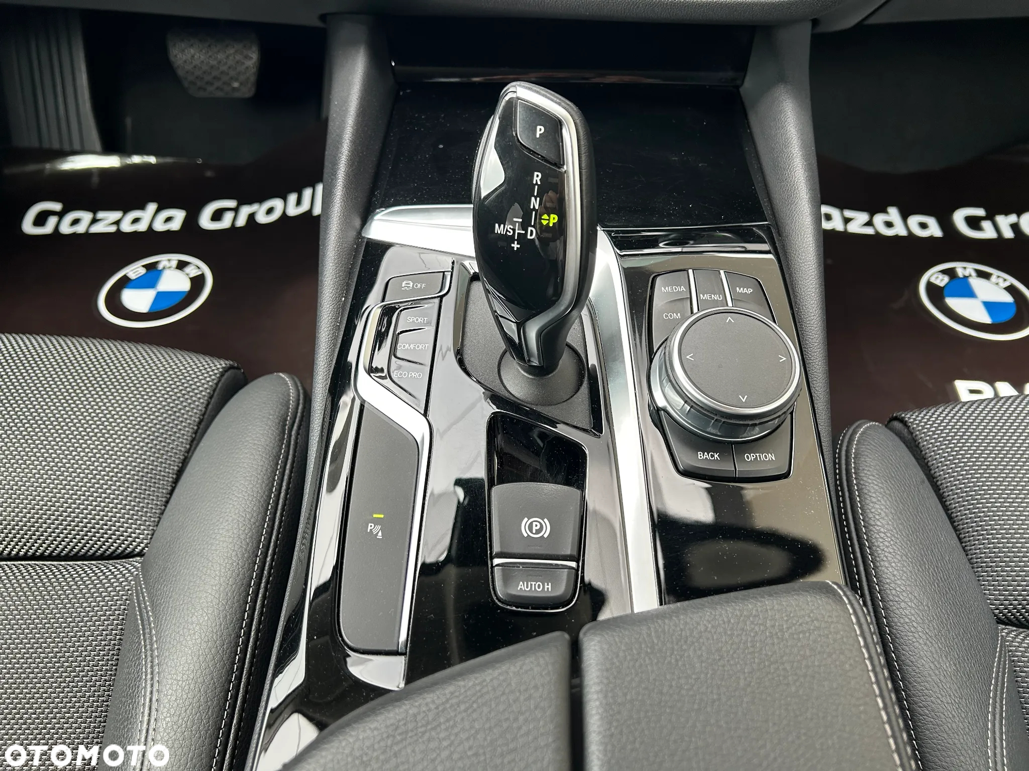 BMW Seria 5 530i xDrive Touring Sport Line - 27