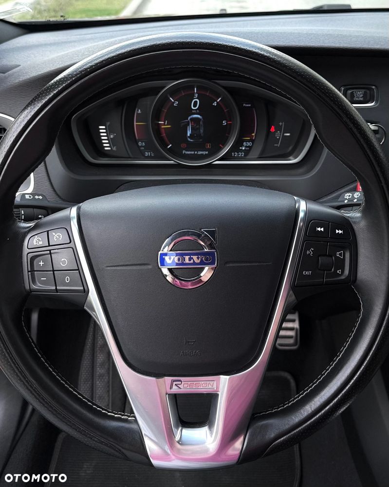 Volvo V40 D2 Drive-E R-Design Momentum - 5