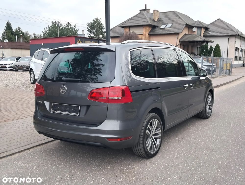 Volkswagen Sharan 2.0 TDI DSG Highline - 4