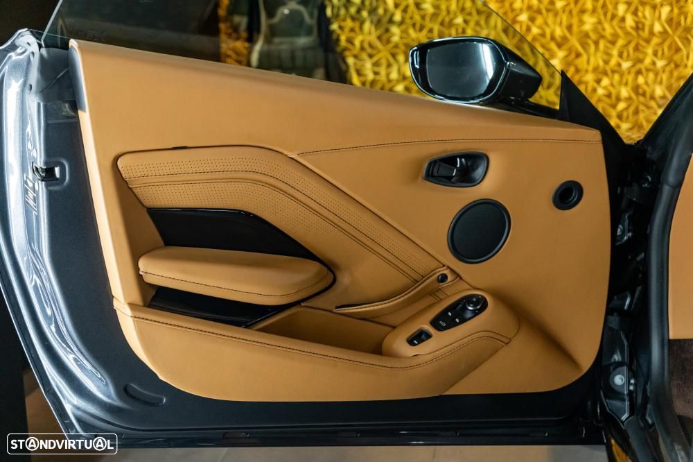 Aston Martin Vantage Roadster V8 - 49