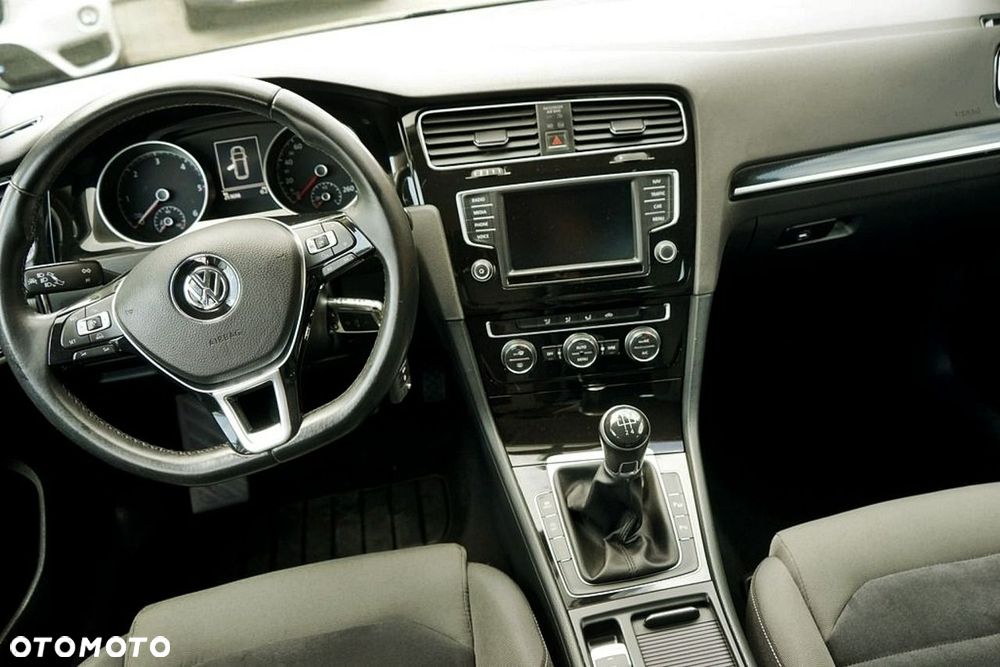 Volkswagen Golf 1.6 BlueTDI Trendline - 23