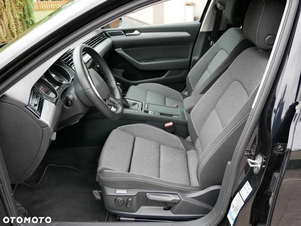 Volkswagen Passat 2.0 TDI EVO Business - 12