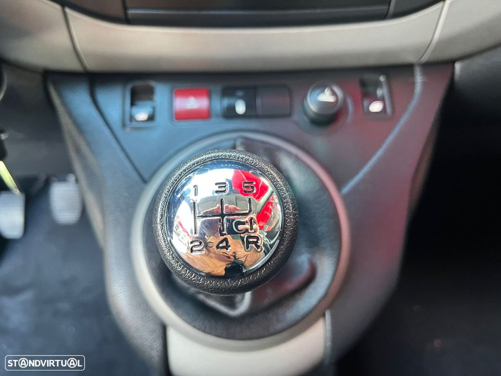 Peugeot Partner 1.6 HDi SE Outdoor - 24