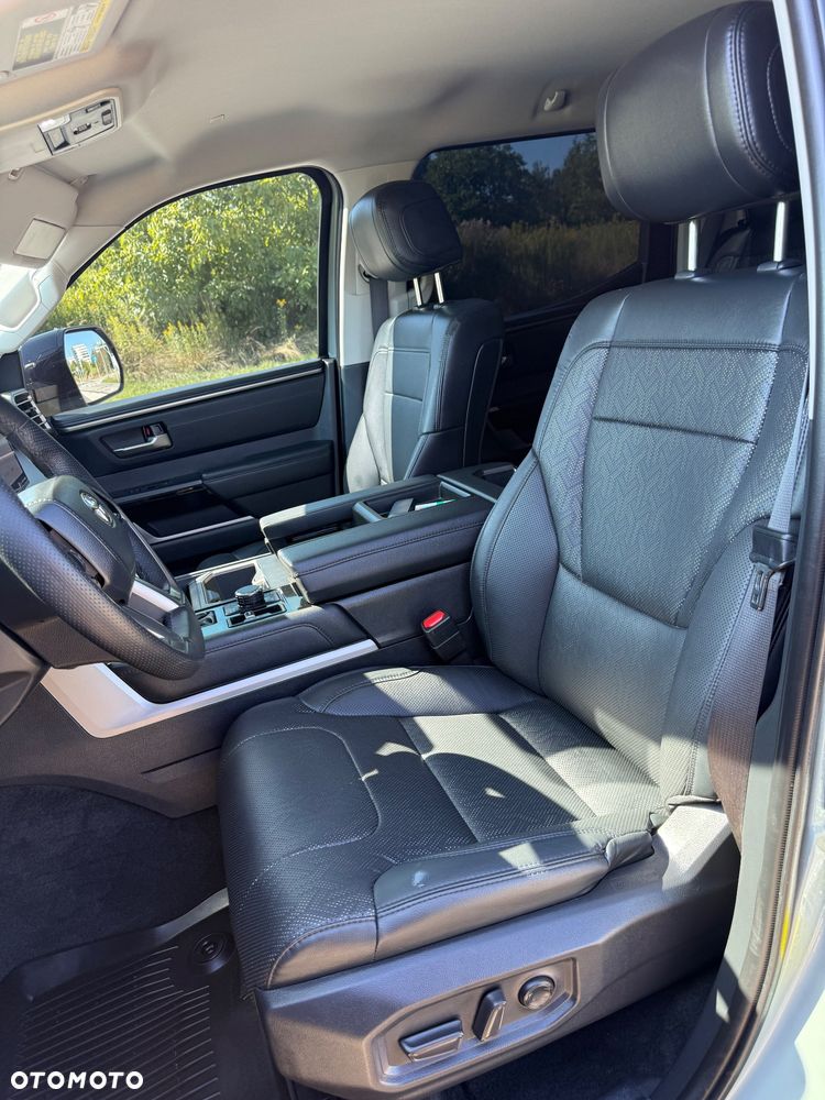 Toyota Tundra - 16