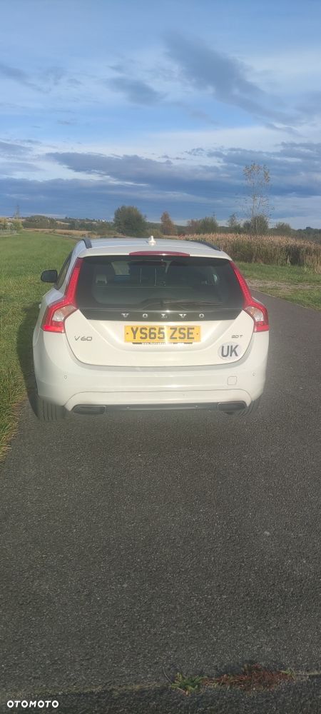 Volvo V60 2015 photo 3