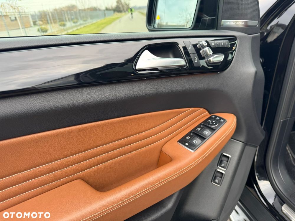 Mercedes-Benz GLE - 14