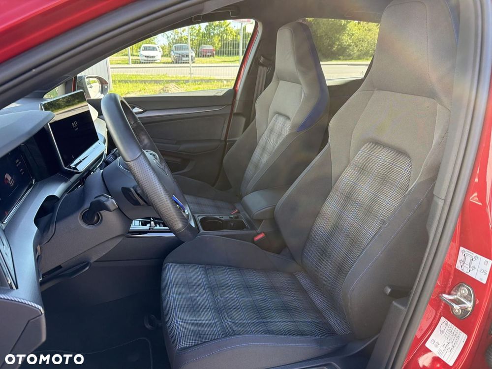 Volkswagen Golf - 12