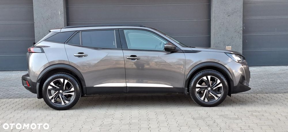 Peugeot 2008 1.5 BlueHDi Allure S&S - 11