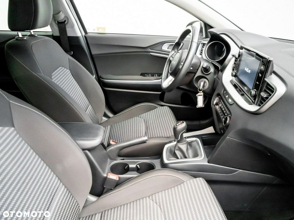 Kia XCeed 1.5 T-GDI M - 22