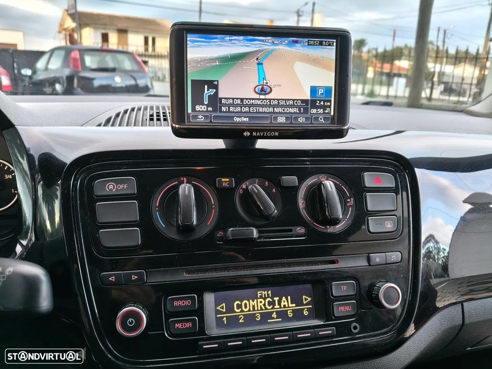 VW Up! 1.0 BlueMotion Groove - 12