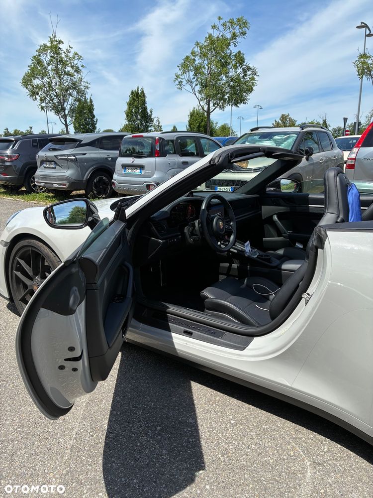 Porsche 911 Carrera T-Hybrid 4 GTS - 7