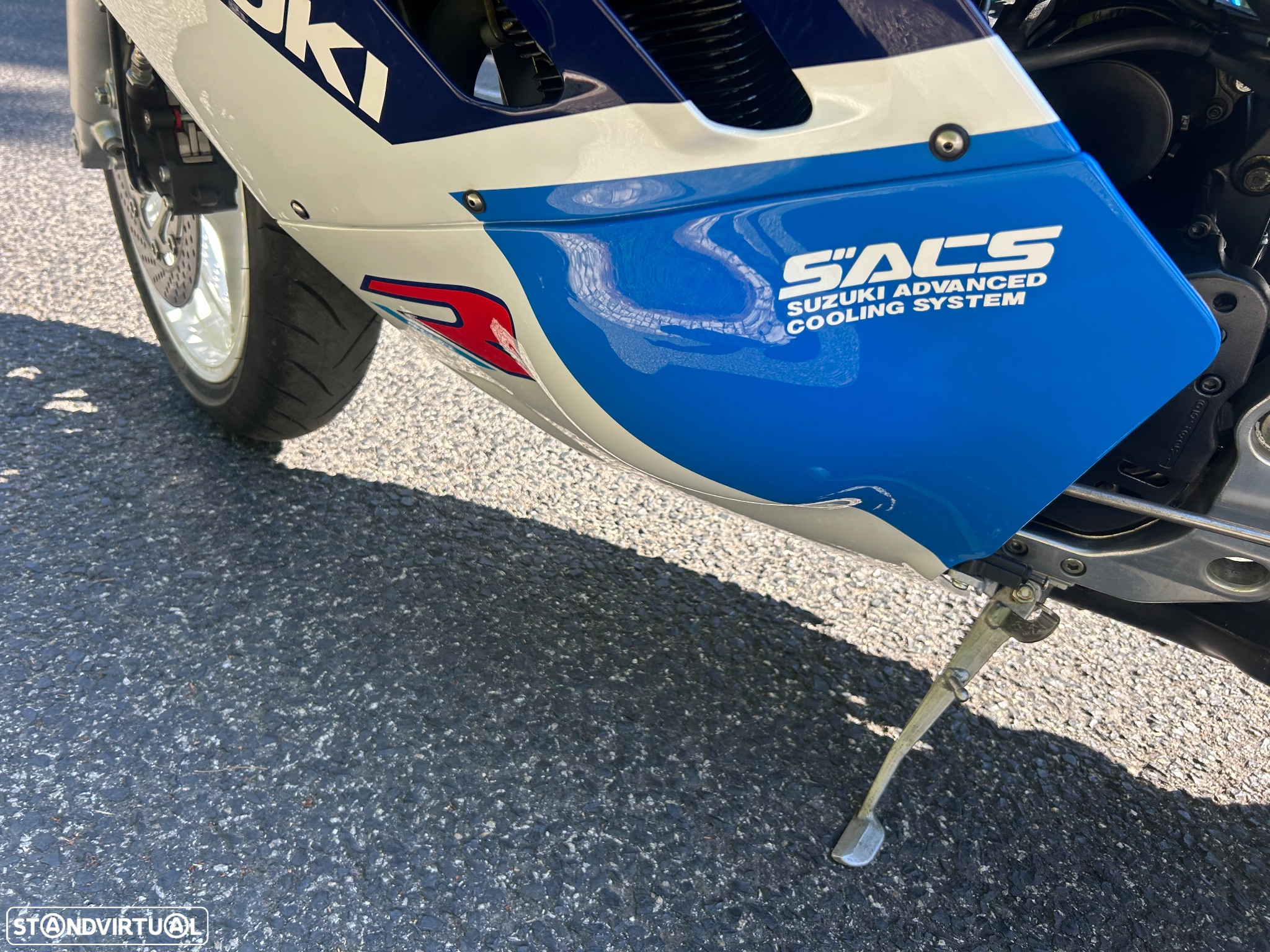 Suzuki GSX-R 750 R - 10