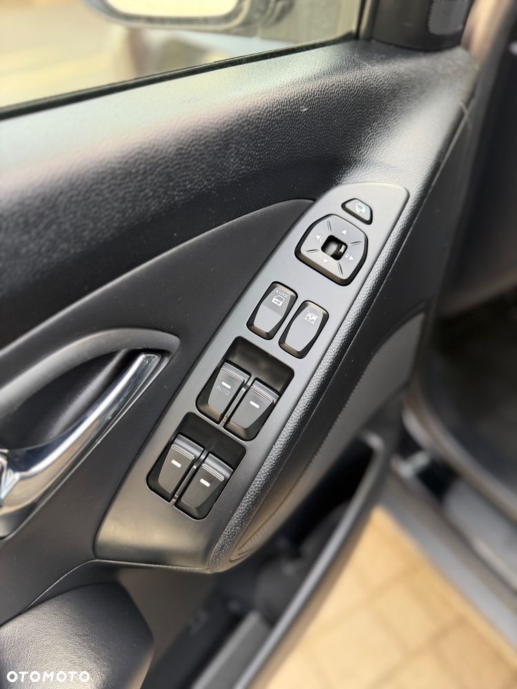 Hyundai ix35 2.0 CRDi 4WD Automatik Premium - 7