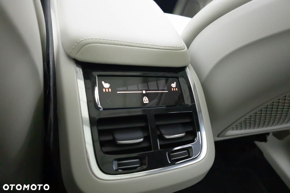 Volvo XC 60 B4 D AWD Geartronic Inscription - 33