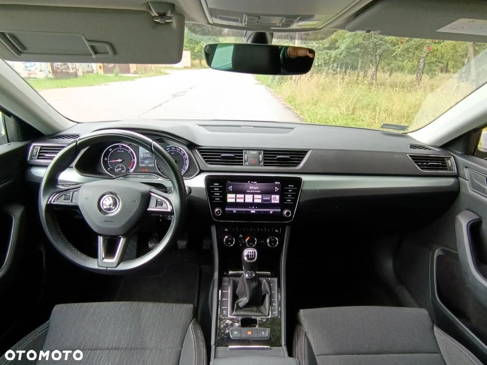 Skoda Superb 2.0 TDI Ambition - 29