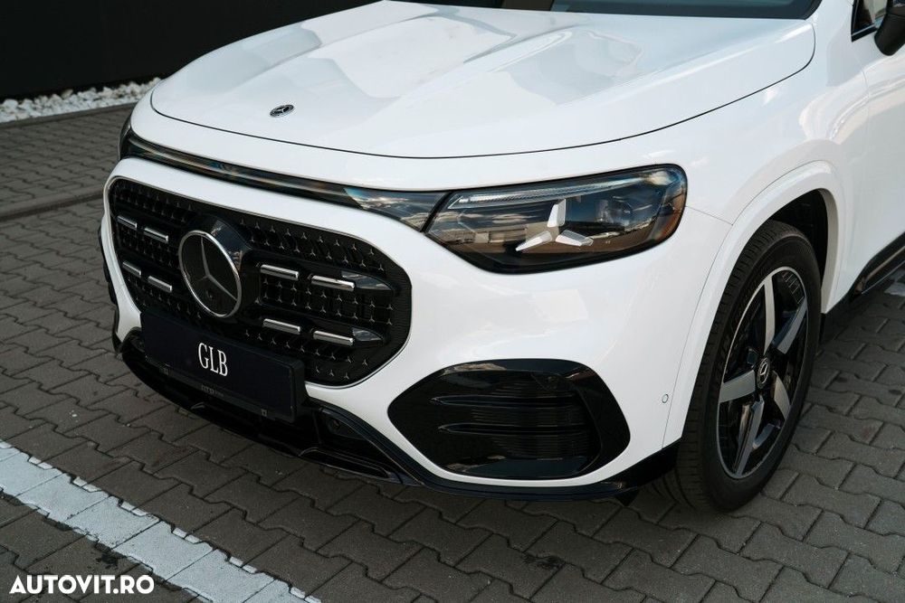 Mercedes-Benz GLB - 33