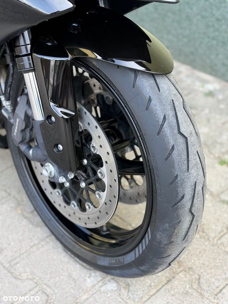 Suzuki GSX-R - 3