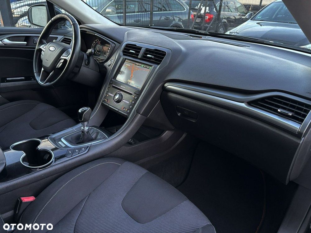 Ford Mondeo - 31