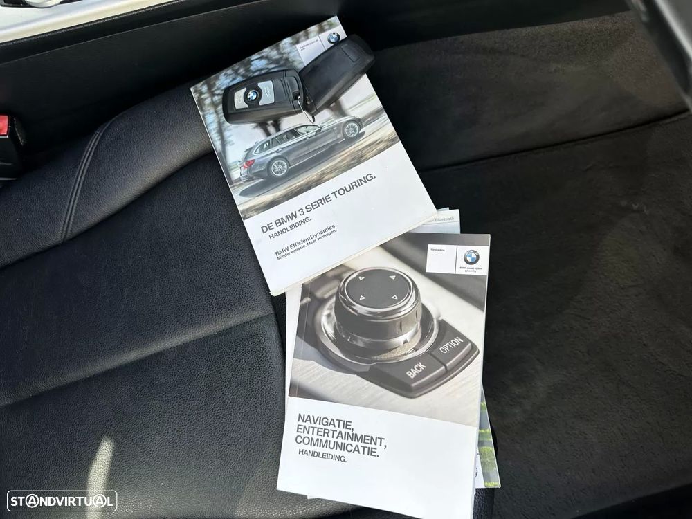 BMW 318 d Sport Line - 58