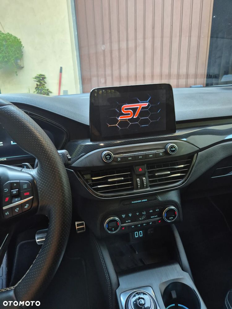 Ford Focus 2.3 EcoBoost ST - 16