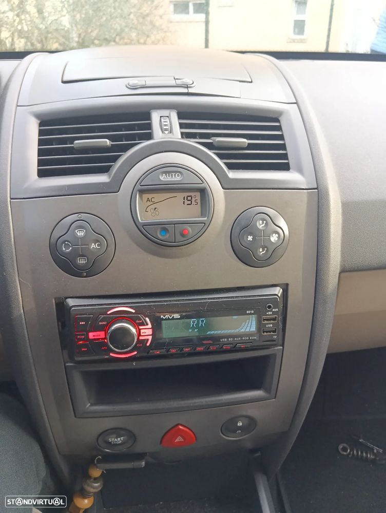 Renault Mégane 1.5 dCi Dynamique - 10