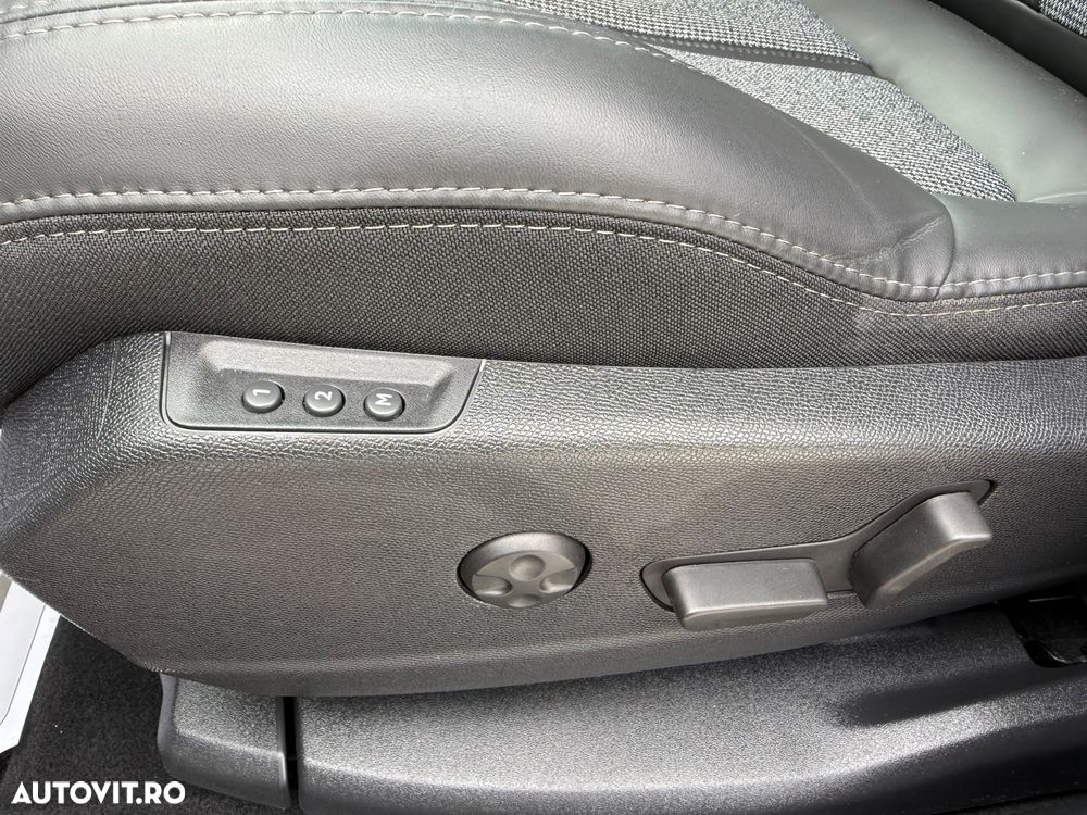 Peugeot 3008 PureTech 130 Stop & Start GPF Active Business-Paket - 16