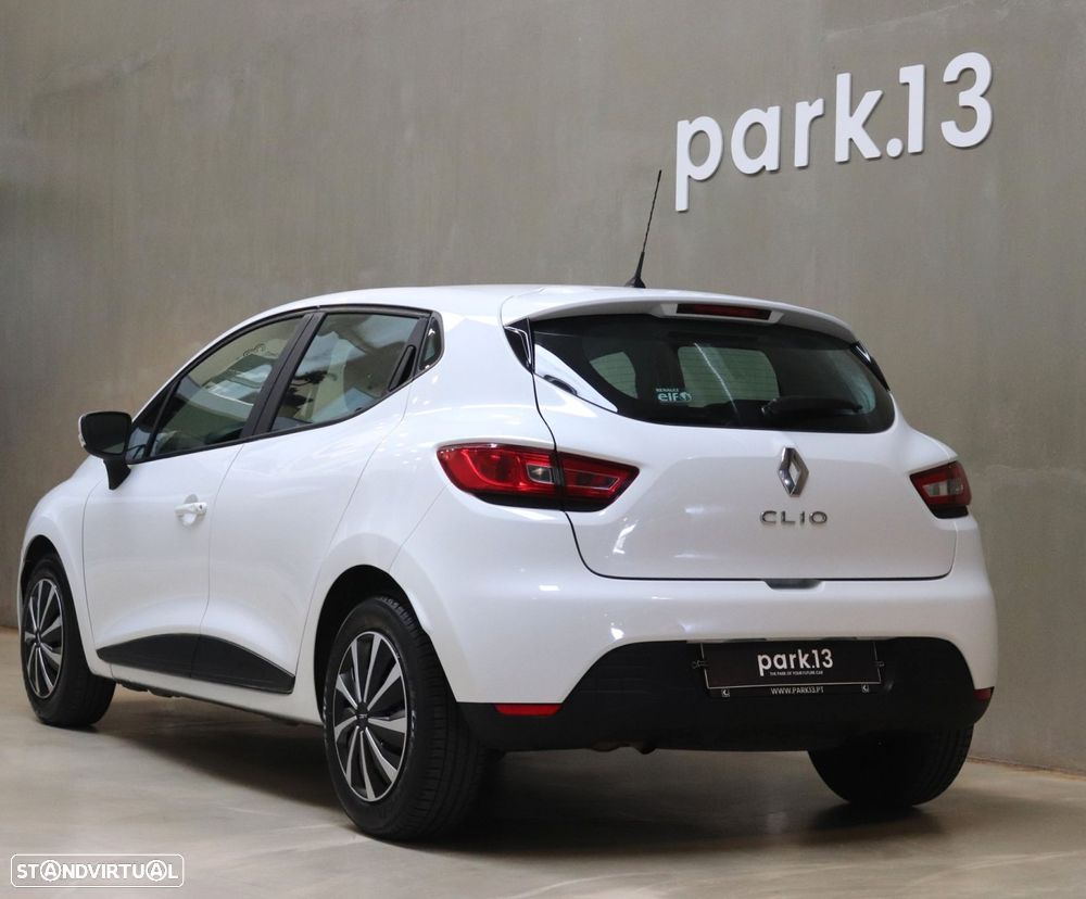 Renault Clio 1.2 16V Confort - 25