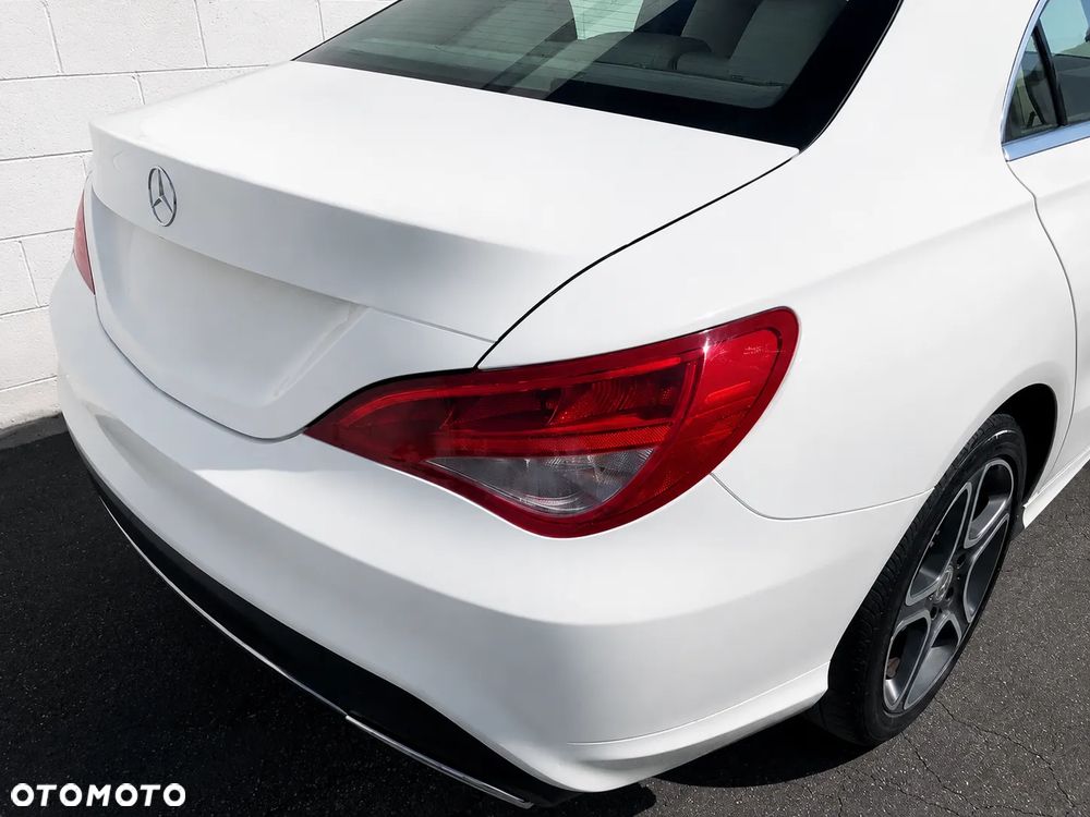 Mercedes-Benz CLA 250 4-Matic AMG Line - 10