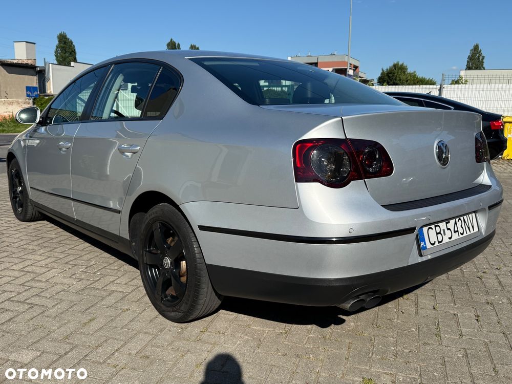 Volkswagen Passat 2.0 TDI DPF Highline DSG - 4