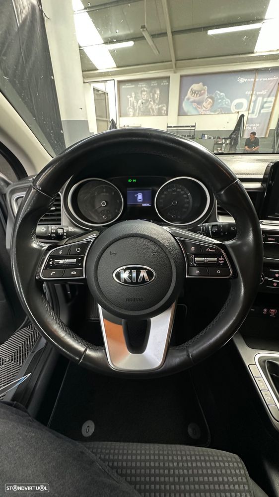 Kia Ceed SW 1.6 CRDi SX - 10