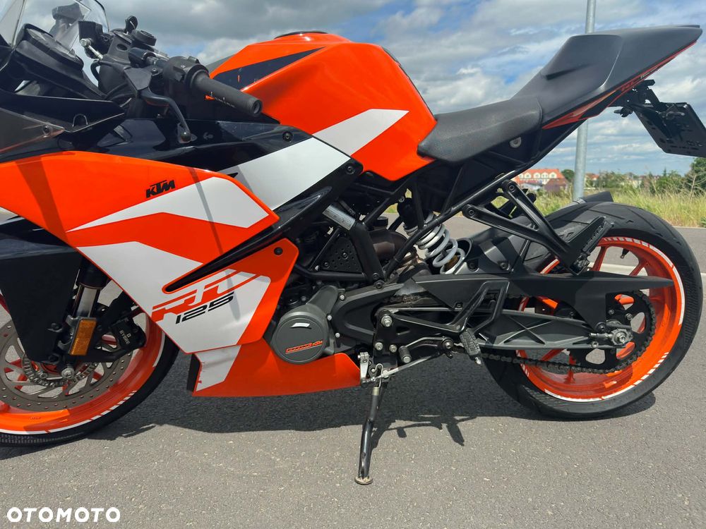 KTM RC 125 - 8