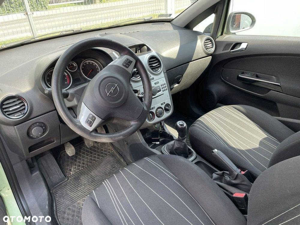 Opel Corsa - 3