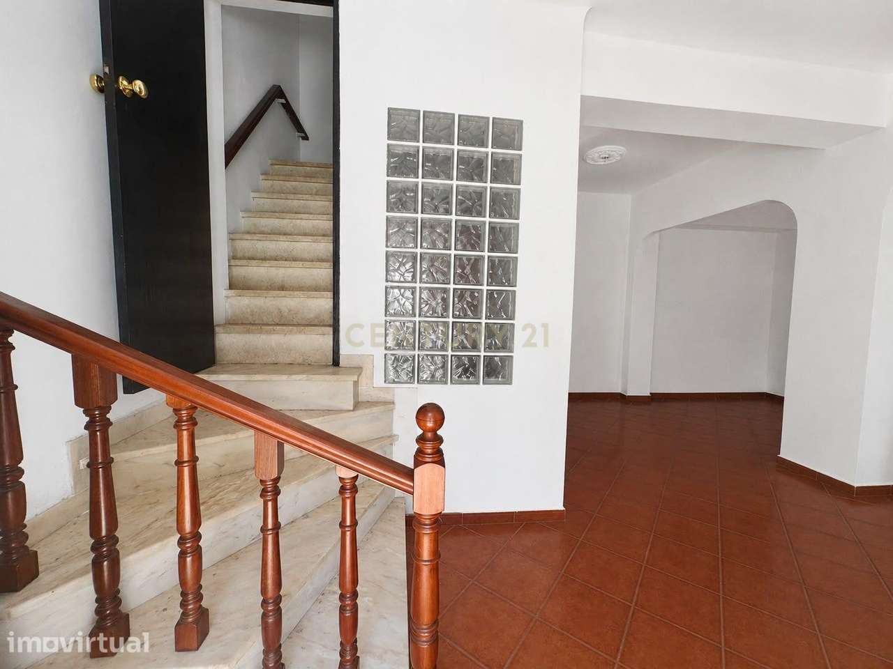 Moradia T5 para Arrendamento, junto à Urbanização Real Forte, Sacavém - Grande imagem: 2/11