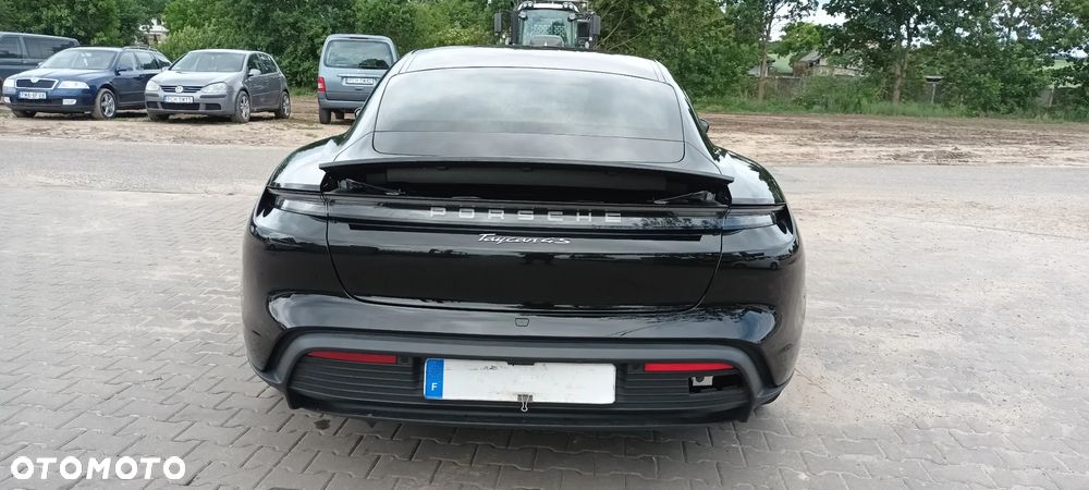 Porsche Taycan - 15