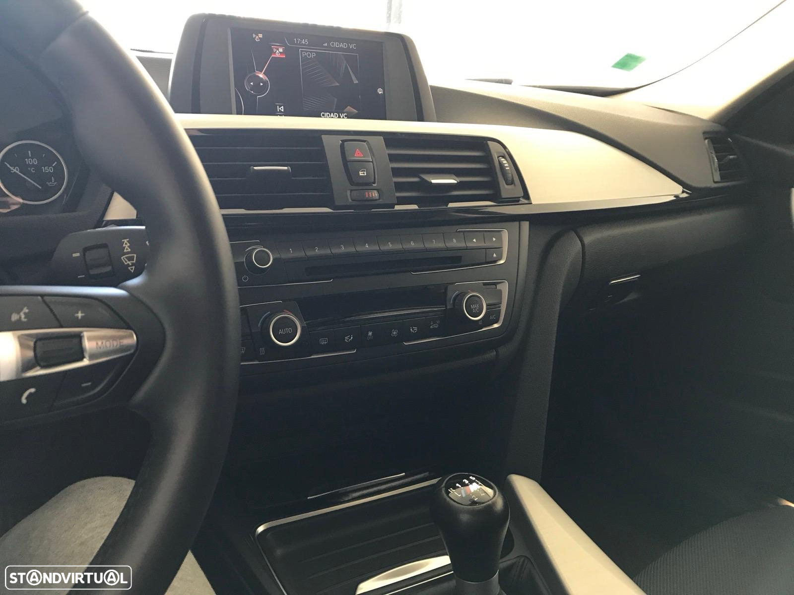 BMW 318 d Line Sport - 9