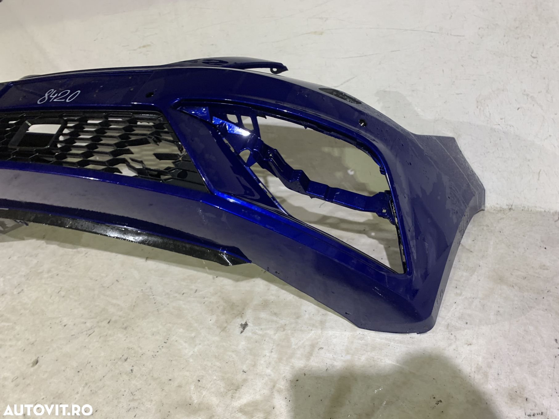 Bara fata Seat Leon 3, facelift, 2016, 2017, 2018, 2019, cod origine OE 5F0807221AB, cu gauri pentru spalatori faruri si senzori de parcare (4). Grila este defecta. - 6
