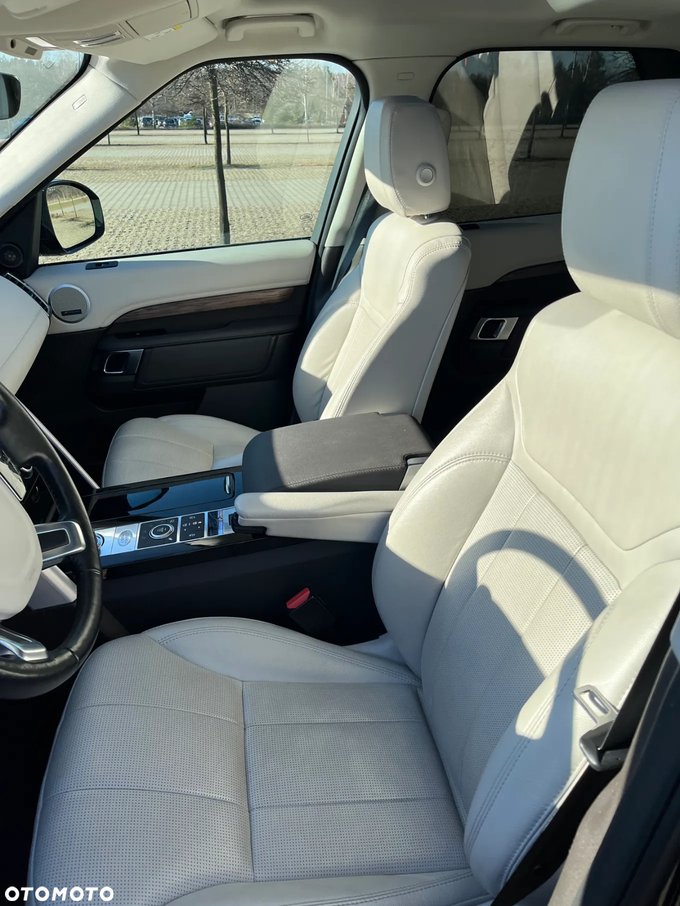 Land Rover Discovery V 2.0 SD4 HSE - 13