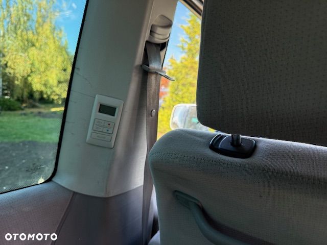Volkswagen Caravelle Basis - 10