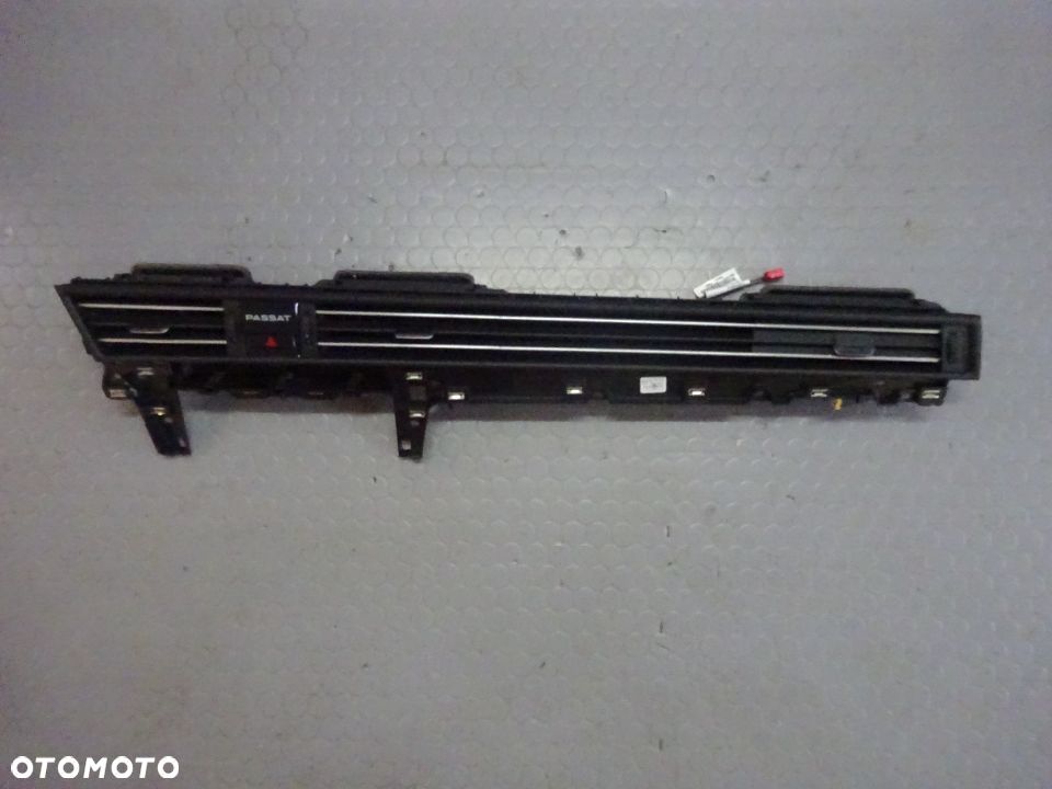 3G1858416M kratka nawiewu VW passat B8 Lift czesci