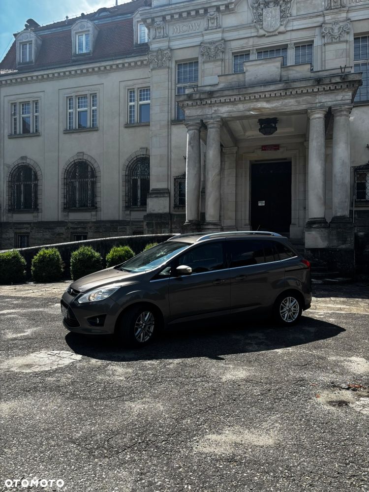 Ford Grand C-MAX - 1