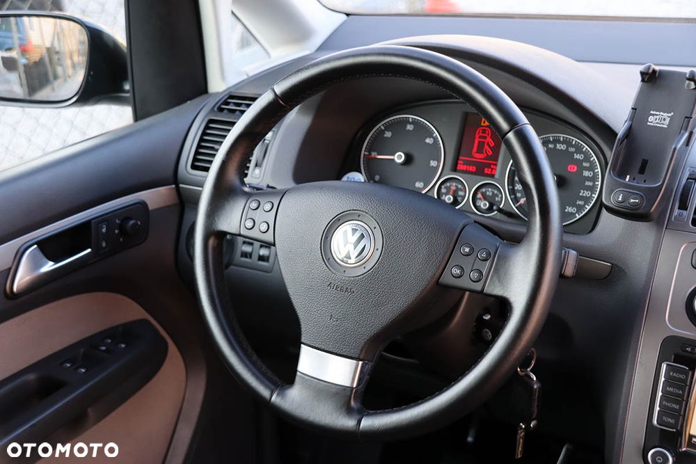 Volkswagen Touran 2.0 TDI DPF Cross - 28