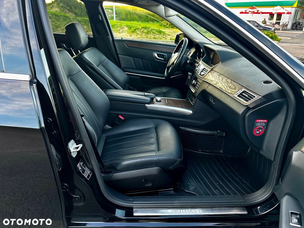 Mercedes-Benz Klasa E 300 BlueTEC 7G-TRONIC - 24